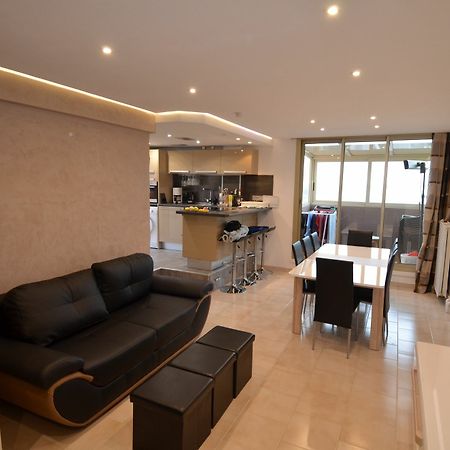 Appartement Rooftop 8 personnes grande terrasse avec parking Quartier Aéroport Nizza Esterno foto